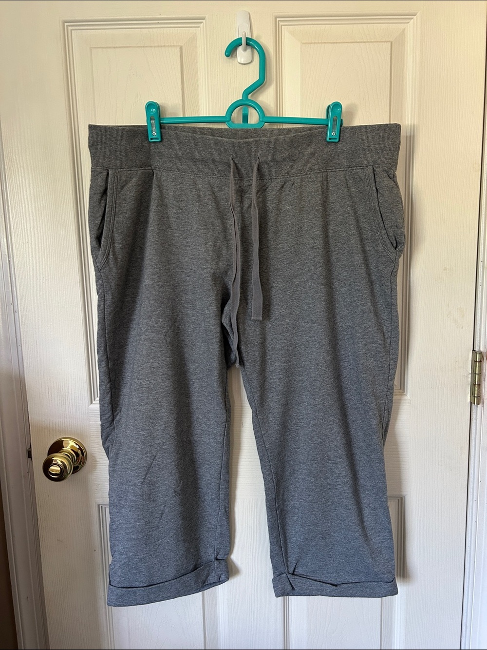 Women’s Gray Knit Drawstring Jogger Pants